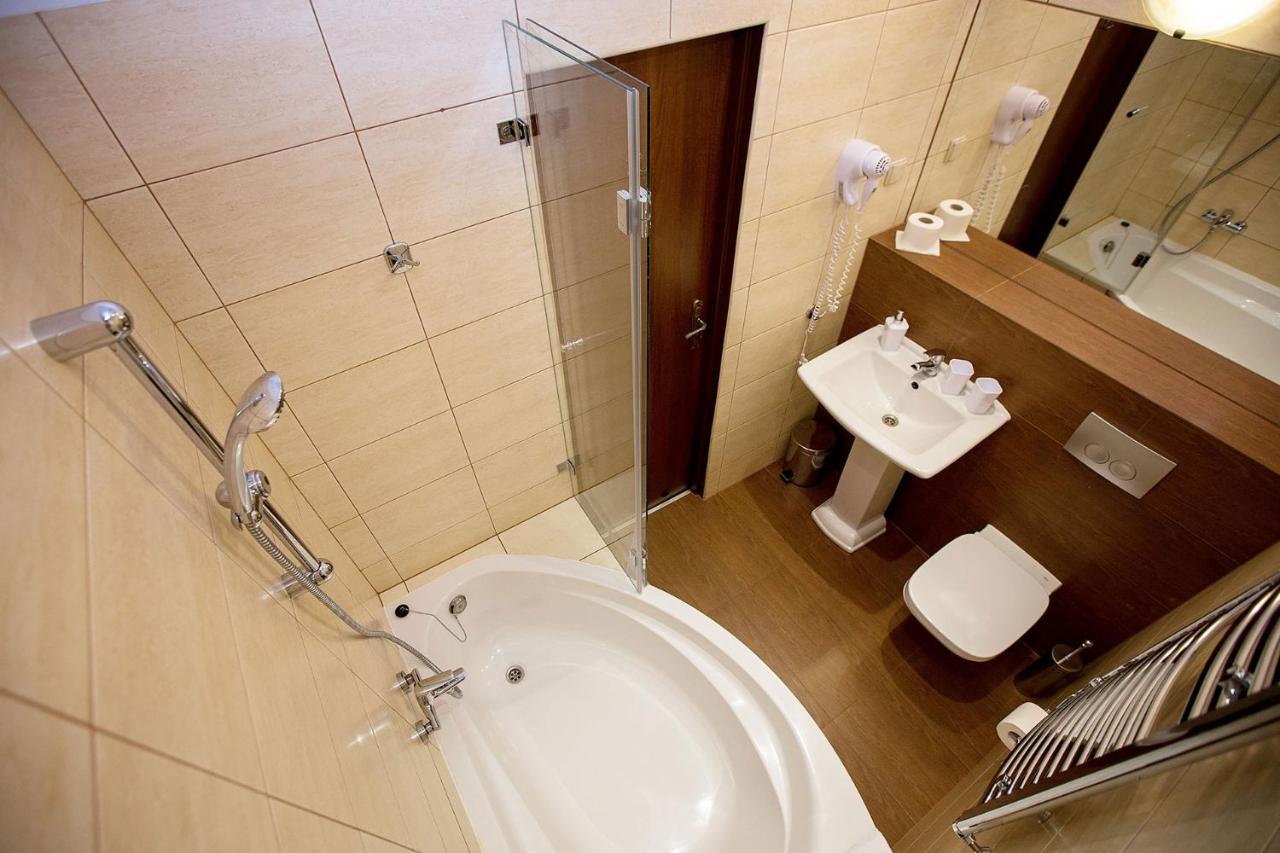 Hotel Zamek Chalupki 外观 照片