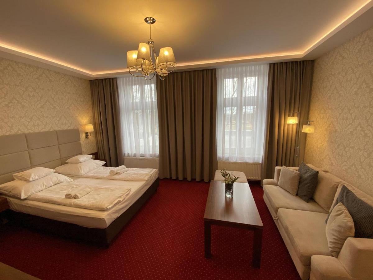 Hotel Zamek Chalupki 外观 照片